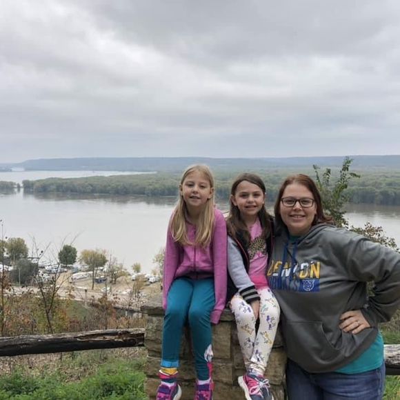 Meet your Posher, Stephanie - Picture 1 of 1